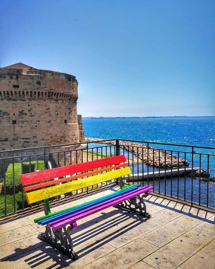 Al Molo Sant'Eligio Hotel Taranto Exterior photo